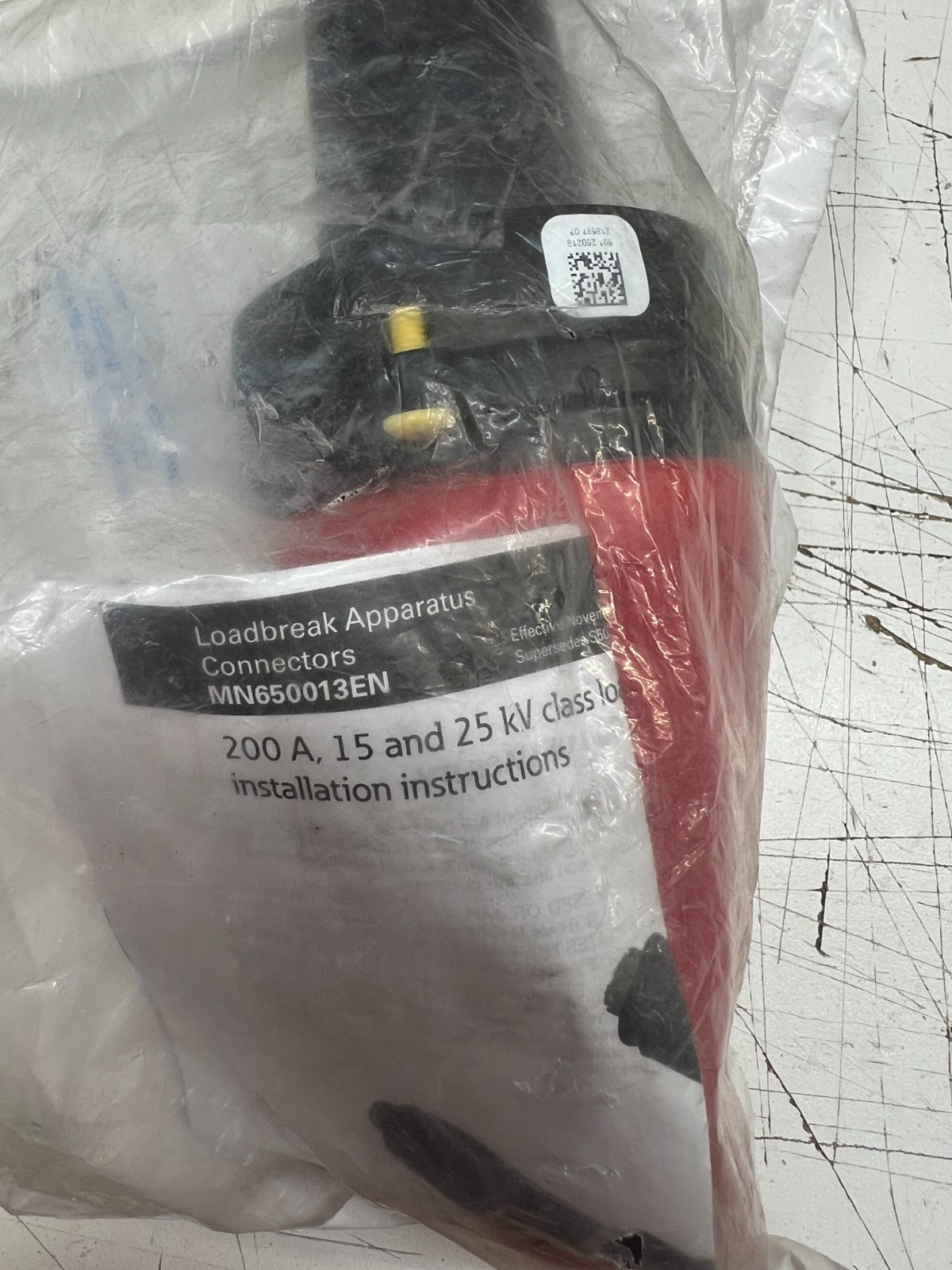 Eaton LBI215 15kV Class Bushing Well Insert 200A 8.3/14.4kV Cooper Power Systems
