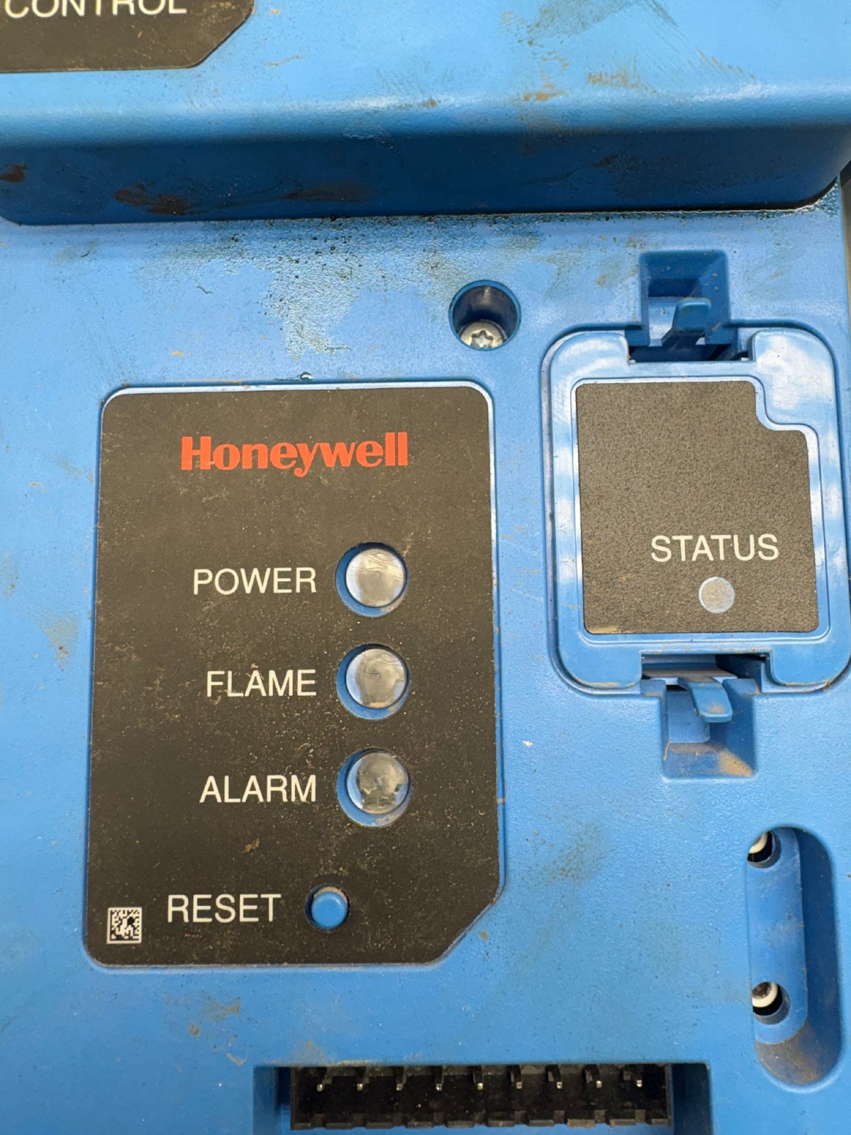 HONEYWELL SOLA HYDRONIC CONTROL SYSTEM P/N R7910A1027 *SEE PICTURES*
