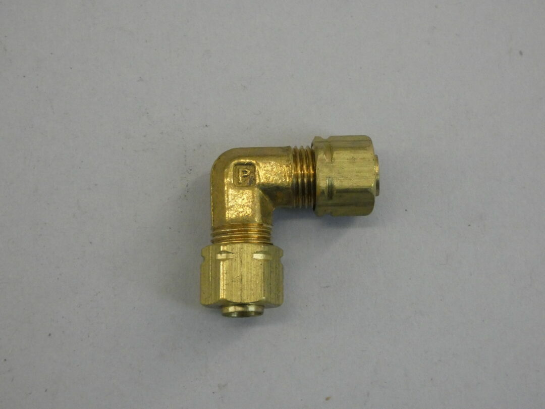 *Lot of 5* Parker Brass Compression Fittings 1/8″ Tube 90° Elbow – NEW Surplus!