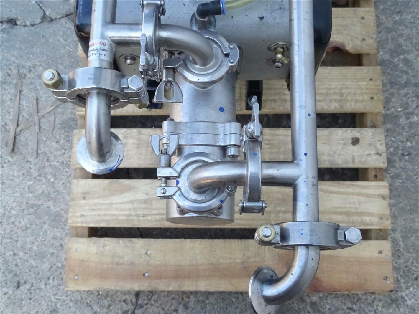 Binks E2 Electric Smart Pump, 1HP 230/460v, 1″ Sanitary Connections , 104018