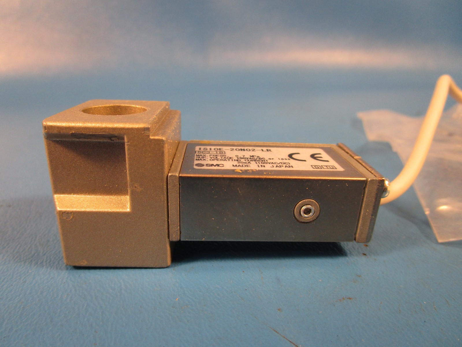 SMC IS10E-20N02-LR, PNEUMATIC SOLENOID VALVE 100V-AC 100V-DC 0.7MPA