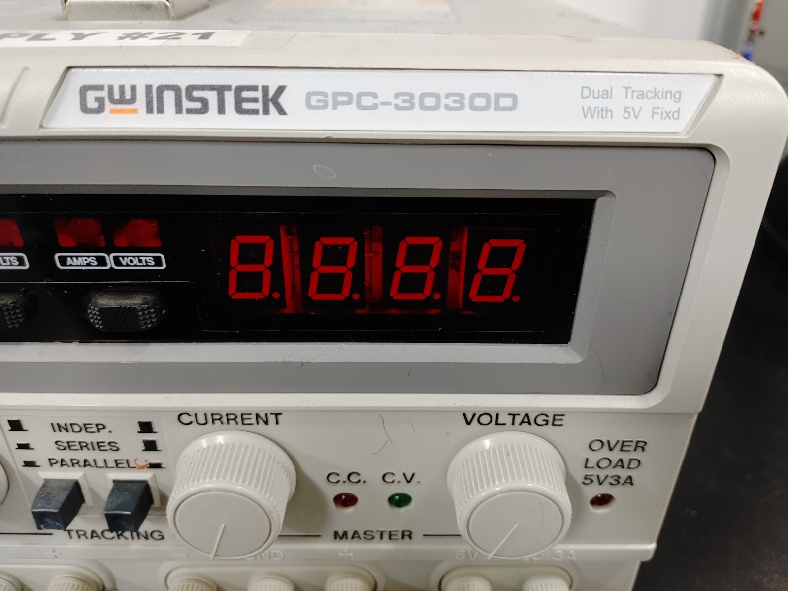 GW INSTEK GPC-3030D Dual Tracking with 5V Fixed Laboratory DC Power Supply