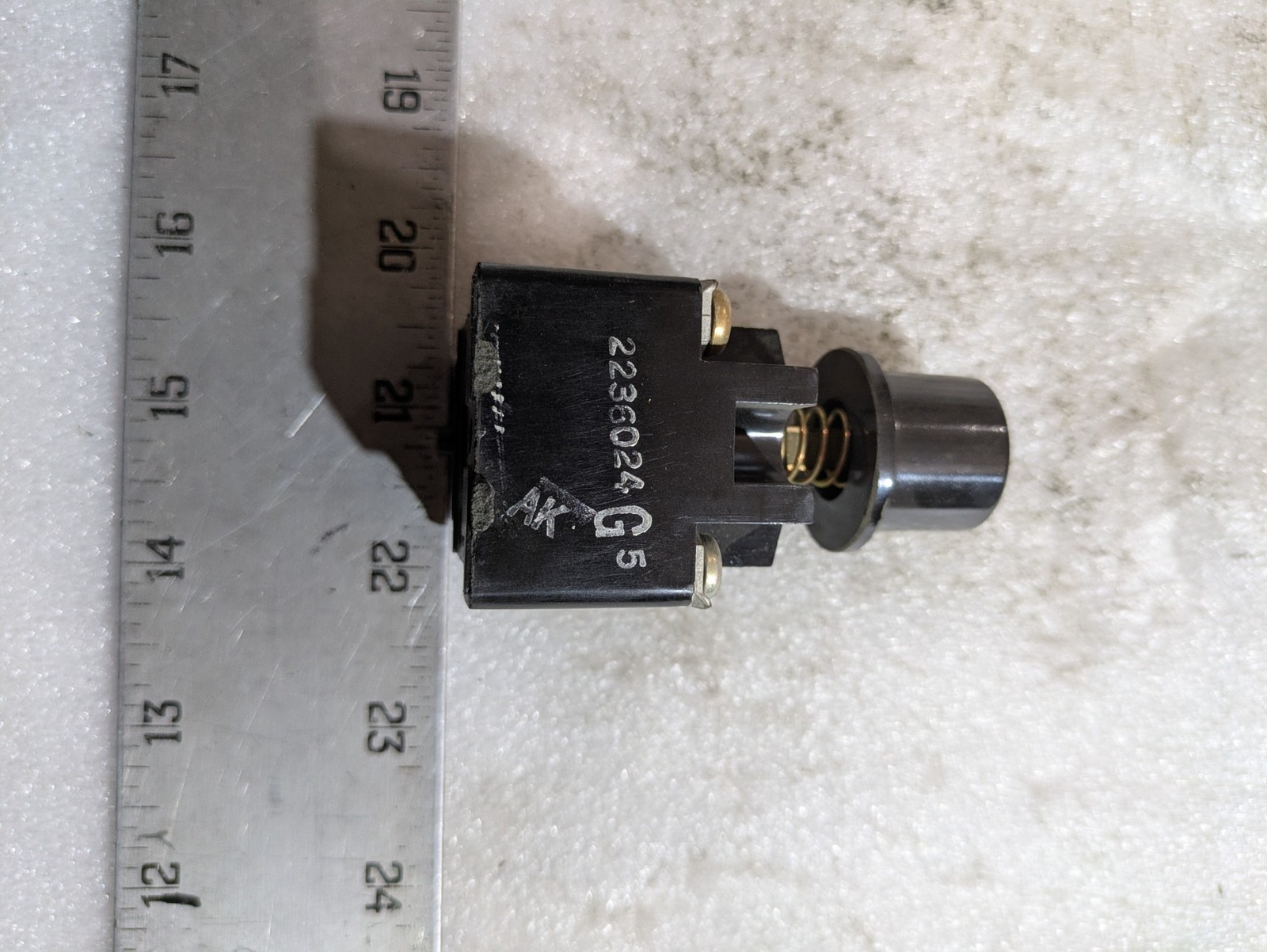GE CR2940UE212A2 Heavy Duty Push Button Control Station Industrial Switch