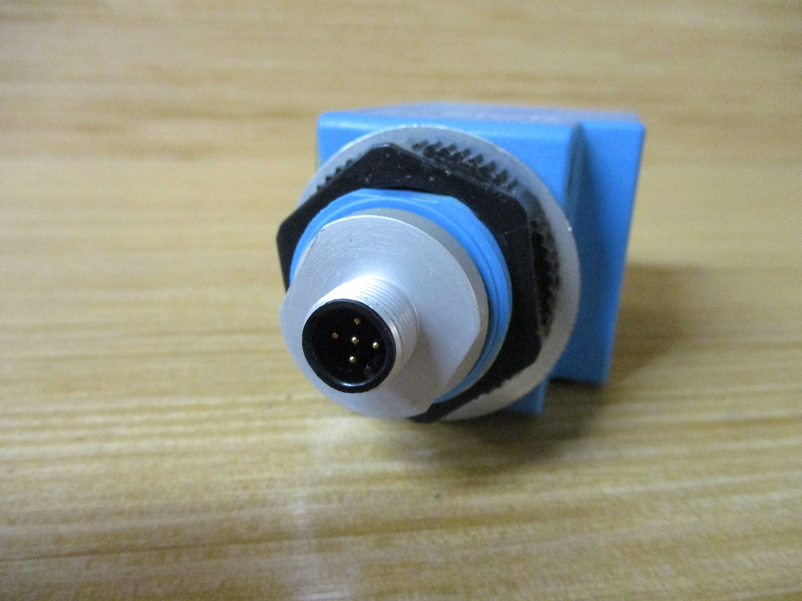Sick WL2000-B5300 Photoelectric Sensor WL2000B5300