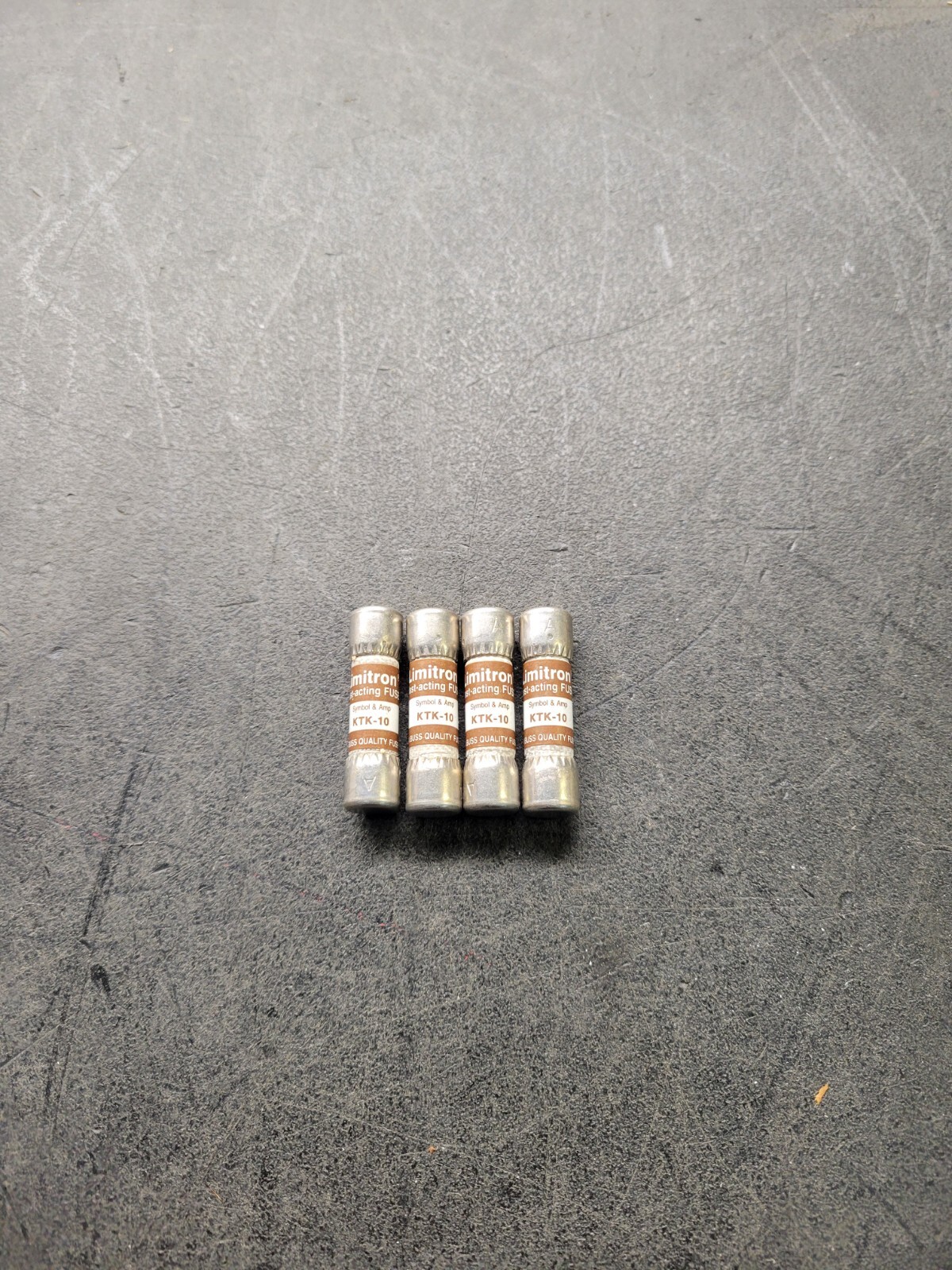 Limitron KTK-10 Fuse. Lot of 4.