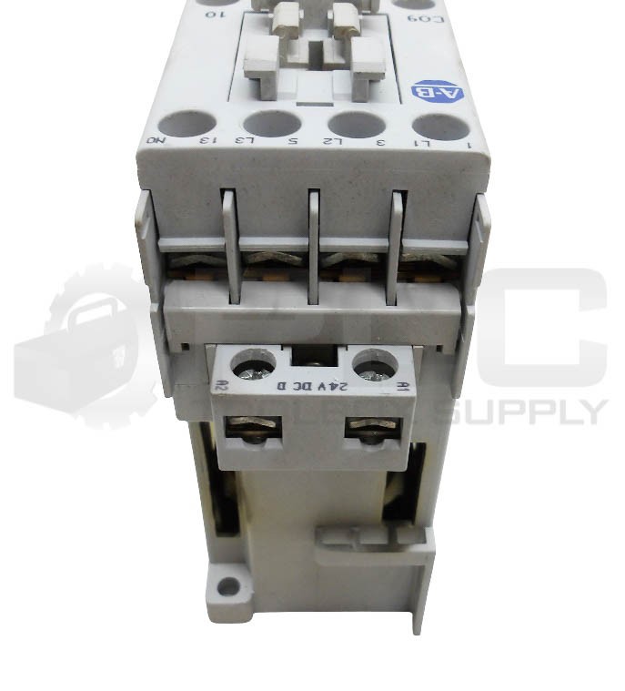ALLEN BRADLEY 100-C09D*10 /A CONTACTOR W/ 193-EA4CB /B OVERLOAD RELAY
