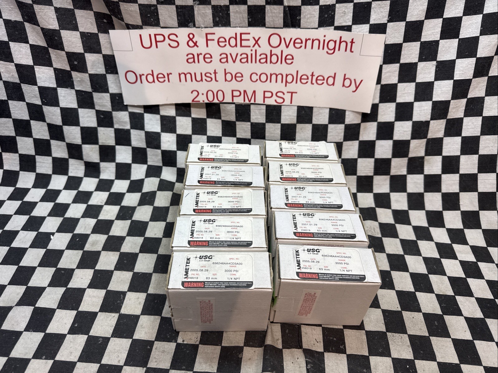 LOT OF 10, AMETEK USG GAUGE 256019, 3000 PSI, 1/4″ NPT, SST, 656246AA4CD3A00