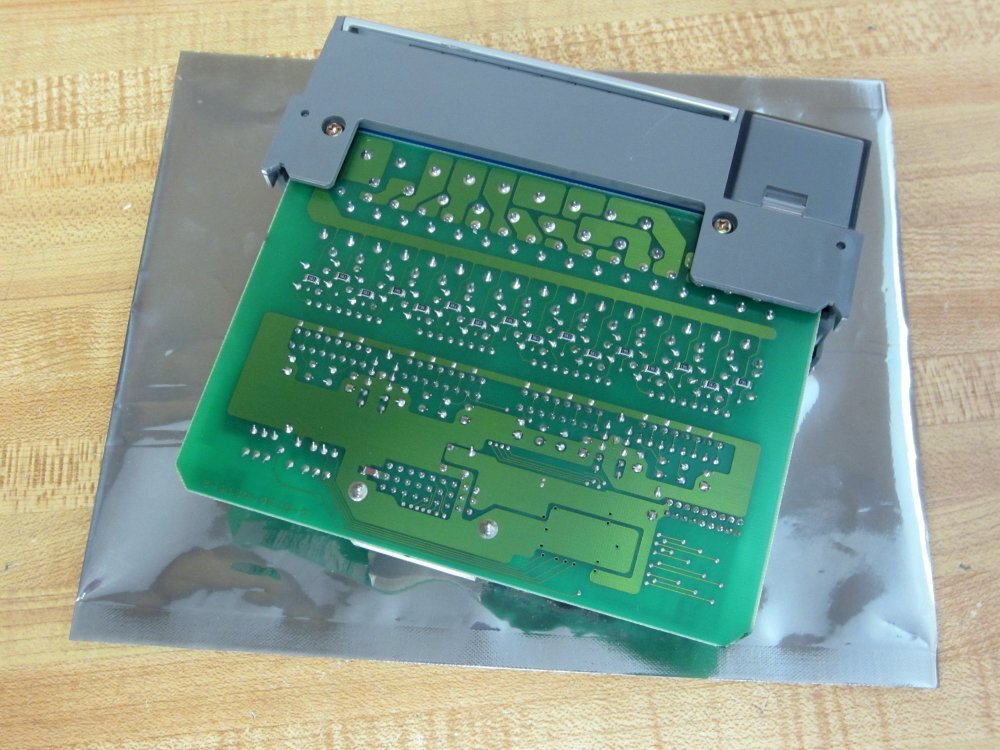 Allen Bradley 1746-IV16 Input Module 1746-1V16 Ser B