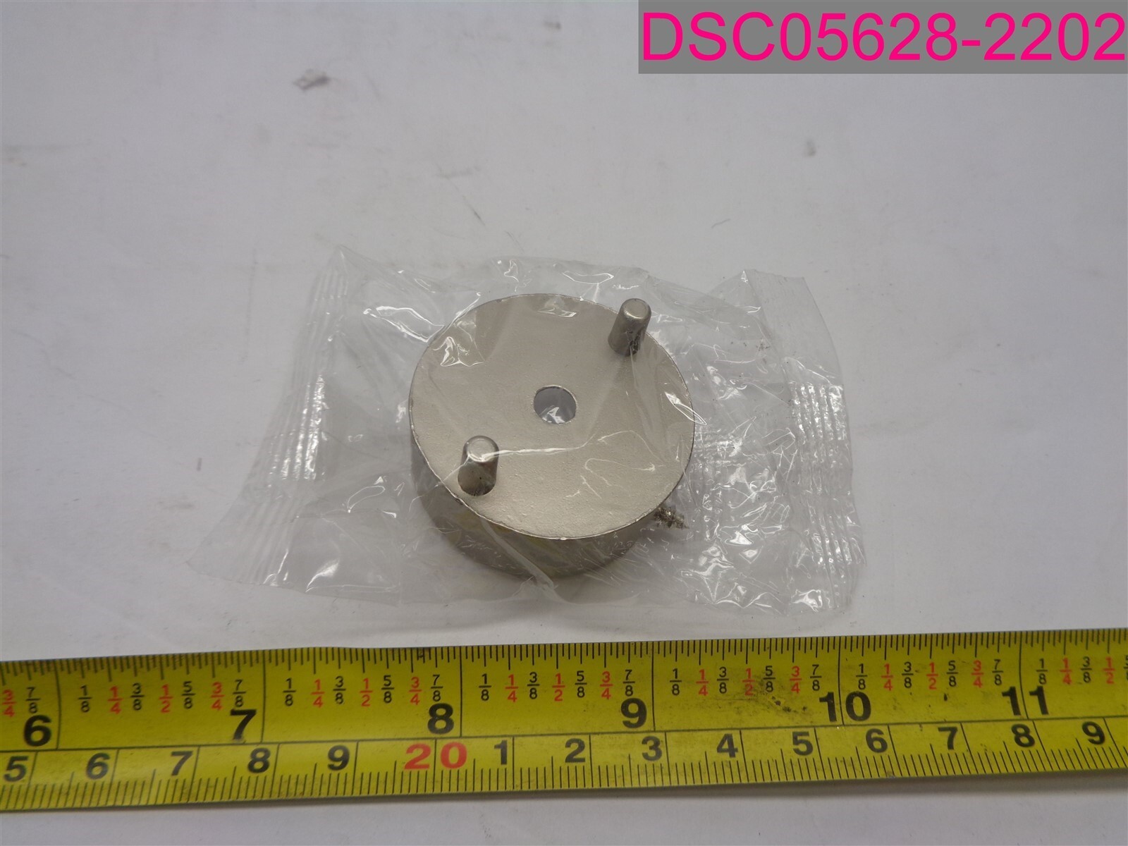 QTY=100 Pcs; Open Round Flange Silver 1-5/16″ Supports for Rods, Pin Mount