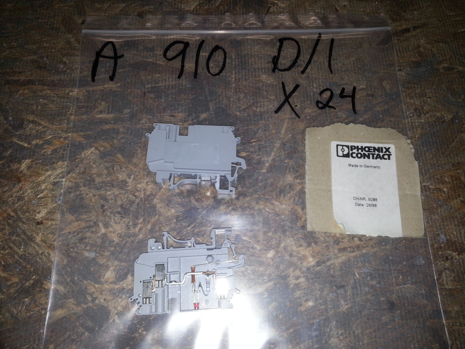 PHOENIX CONTACT 9286 600V 10A 12AWG UDK4-ULA ,,, LOT OF 24