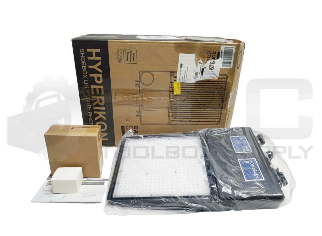 HYPERIKON 511301057 LED SHOEBOX LIGHT w/ PHOTOCELL+TBG3 MOUNT 5700K 300W