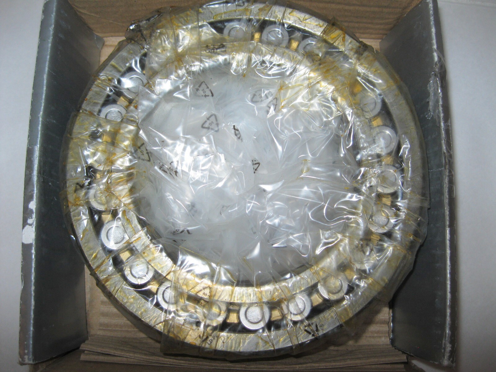 New URB 23122 MBC3W33 Gardner Denver VP1019033 Spherical Roller Bearing