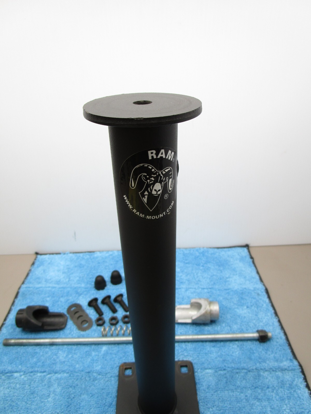 RAM Mount RAM-VP Tele-Pole Assembly 12″ Lower Pole and 9″ Upper Pole