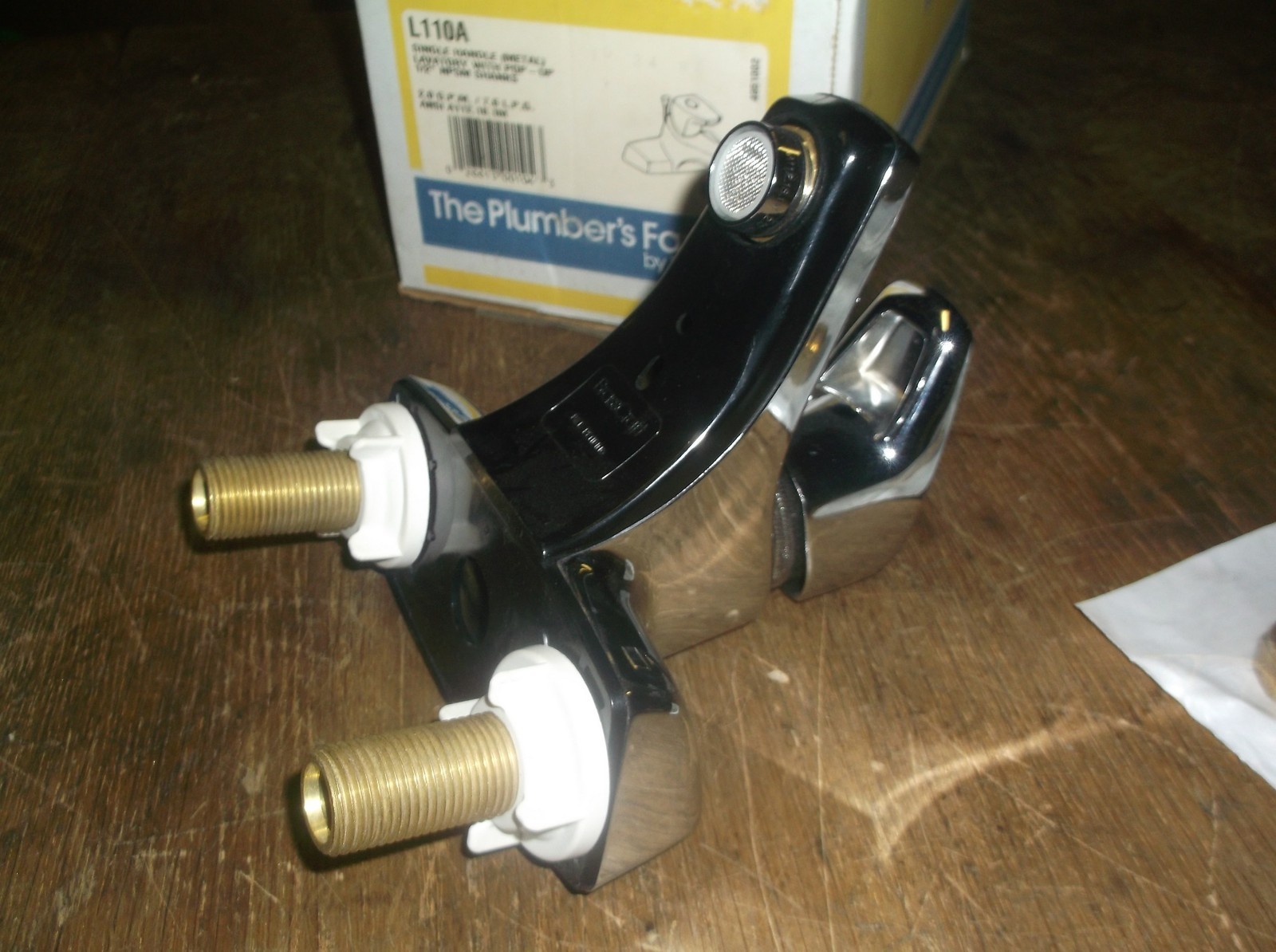 NEW BrassCraft L110A Single Handle Lavatory Faucet *FREE SHIPPING*