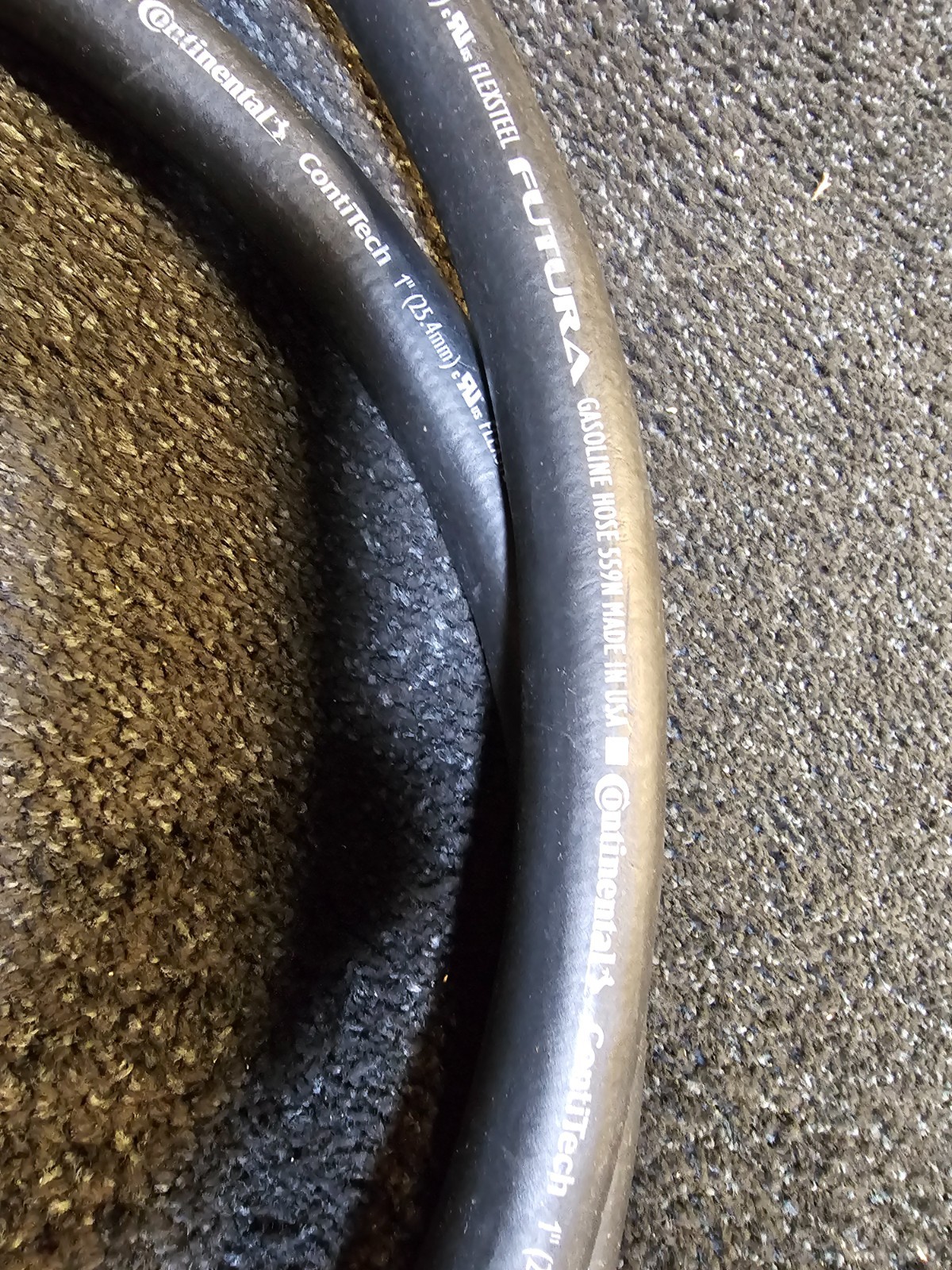 Continental ContiTech 1″ Futura Flexsteel 141″ Length Gasoline Hose w/Fittings