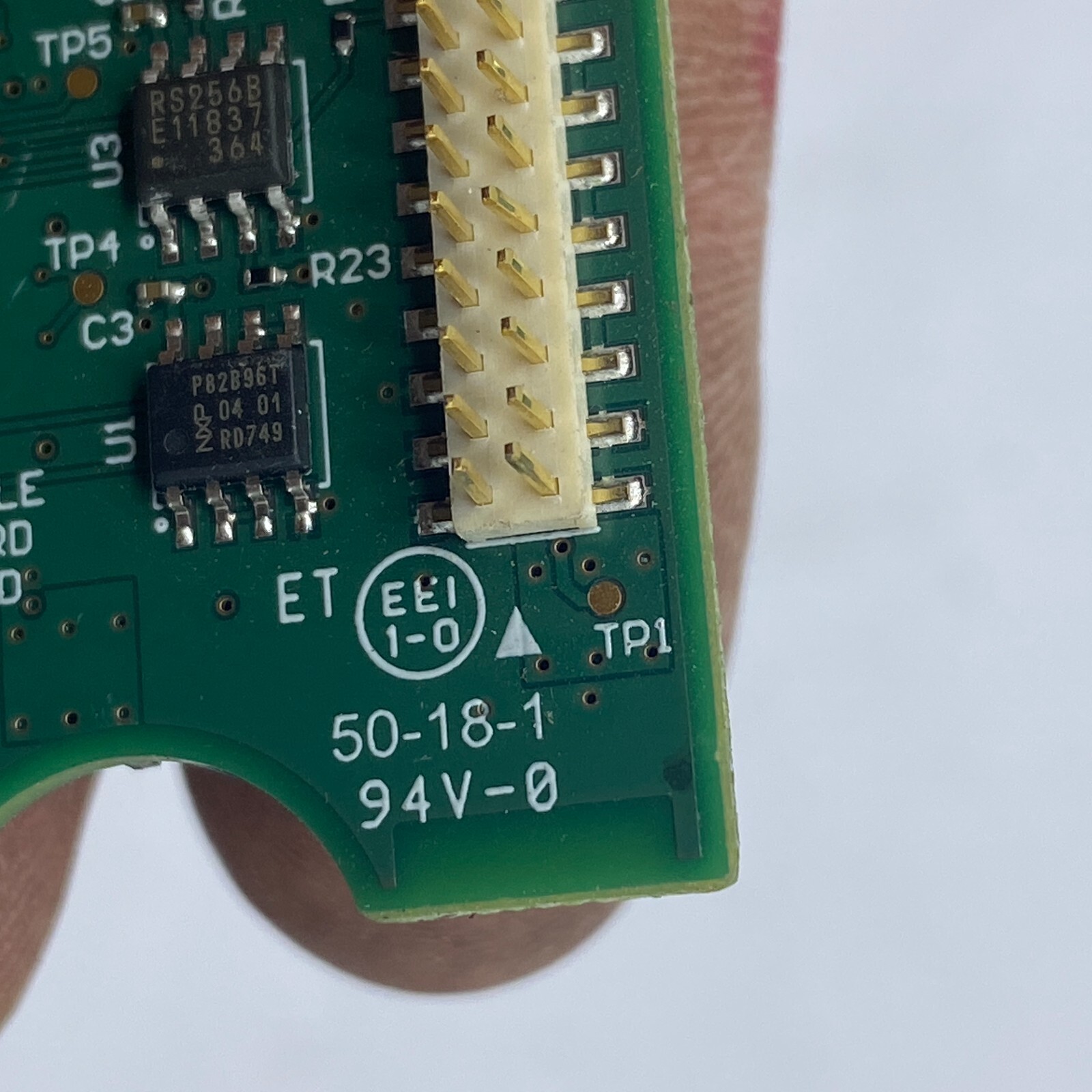 UNIVERSAL R22276-343 REV 1 / R22276-342 REV A –