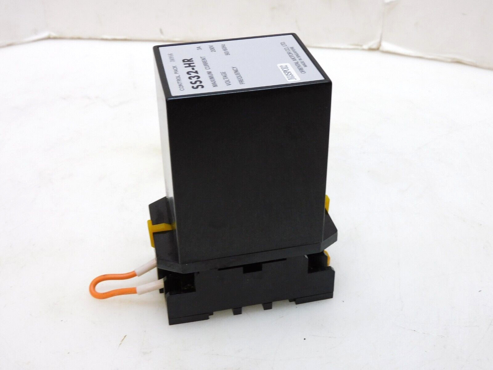 ORIENTAL MOTOR CONTROL PACK SS32-HR 3A 200VAC 50/60Hz w/ BASE