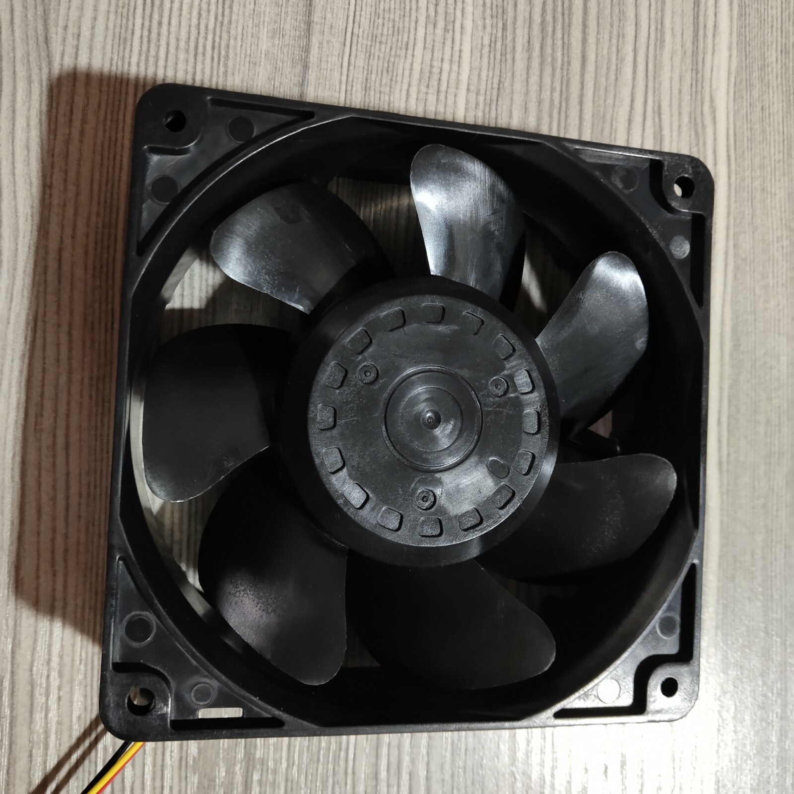 1PC For FAN Sanyo 9G1212HG105 12v 0.98A 3 lines Z#1