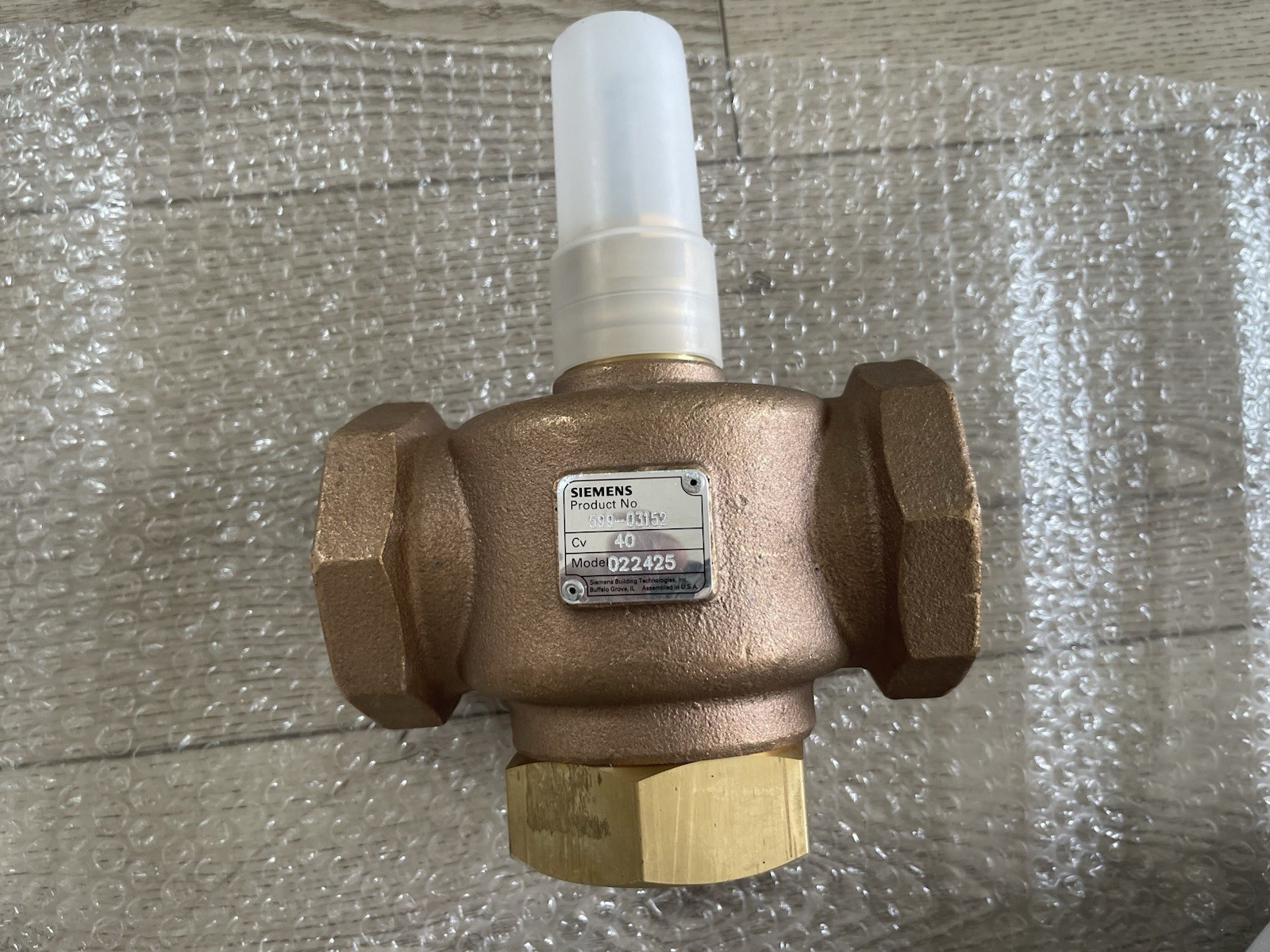New SIEMENS FLOWRITE 599 SERIES VALVE 599-03152 2″ 3-W MIX FxF CV=40