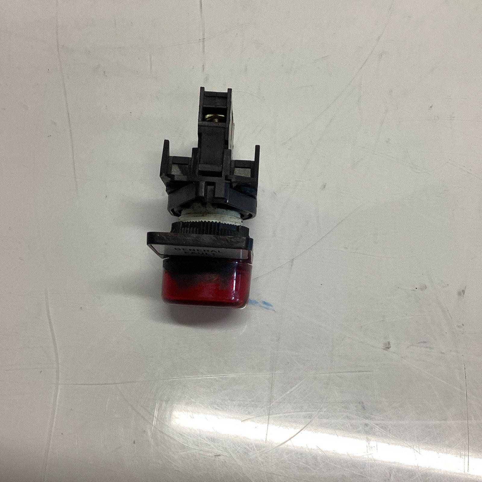 Allen Bradley General Fault Button 800E-3D0 Ser. A L-963