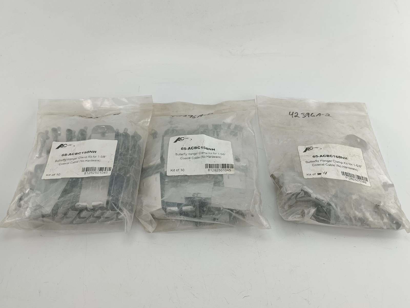 24 PCS. AC LINE ANDREW TYPE 65-ACBC158NH Butterfly Hanger Kit Coaxial Cable NEW