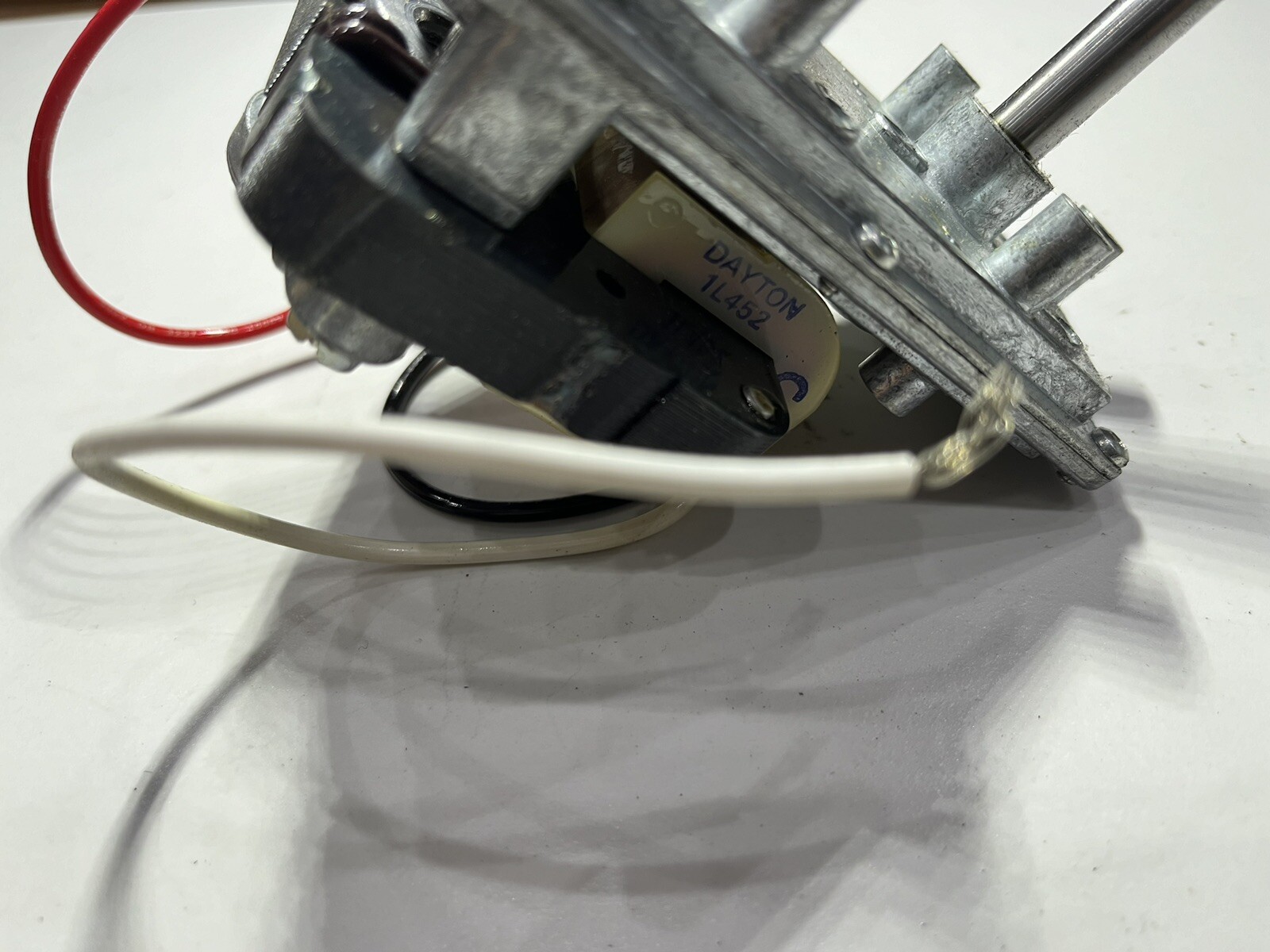 Dayton 1L452 Shaded Pole Gear Motor New Free Shipping
