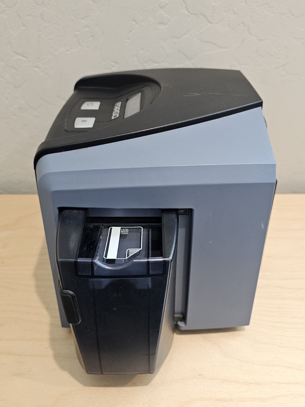 Fargo Direct To Card 300 DTC300 X001400 ID Card Printer ((READ))