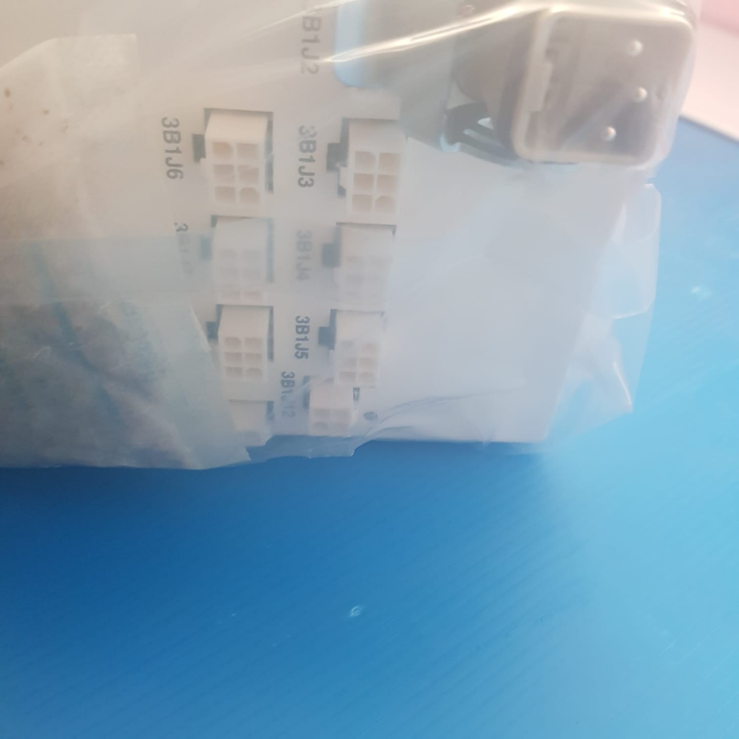 LAM RESEARCH 853-800087-406 MULTI OUTPUT POWER SUPPLY BY SHIMADZU JAPAN