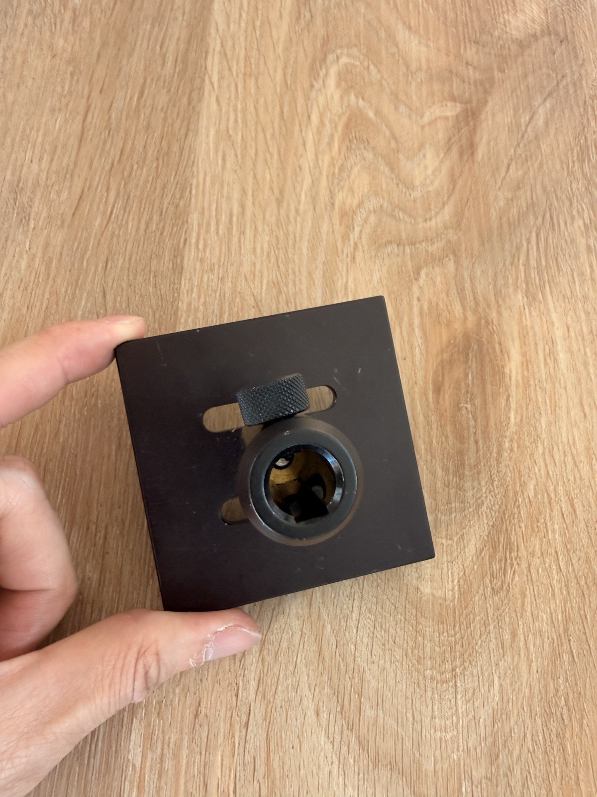Thorlabs Ø1/2″ Optical Post Holder with 3/16″ Hex Locking Screw & Adapter Plate