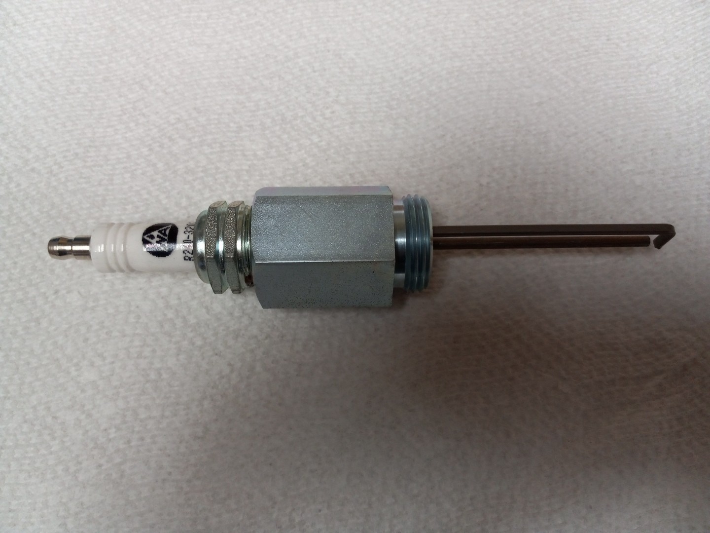 NA R240-3203 igniter electrode manufactured by North American