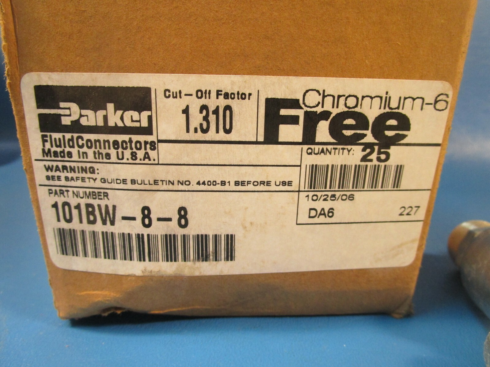 Box of 25 Parker 101BW-8-8, Hydraulic Hose Fitting, 1/2″ Hose x 1/2″ MNPT Crimp
