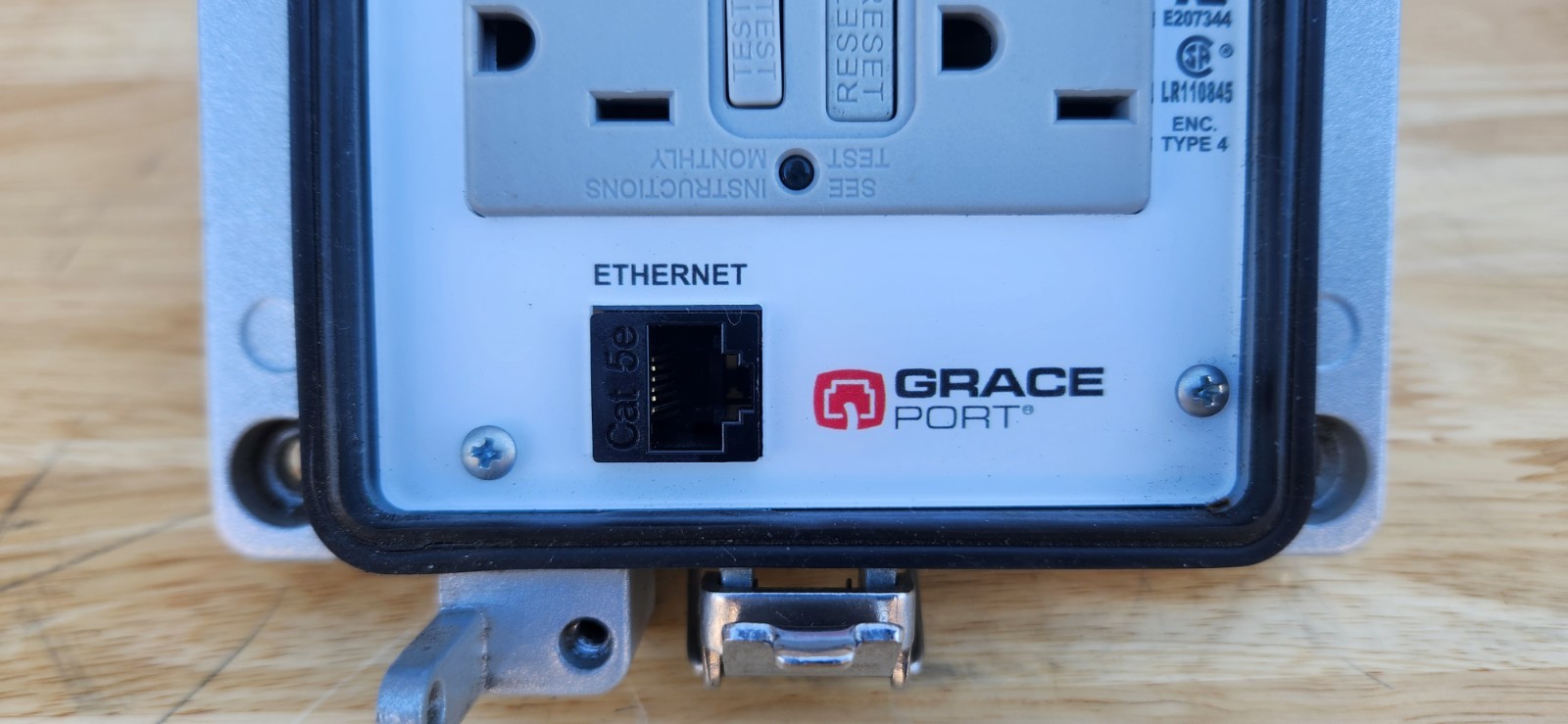 GracePort P-R2-K3RF0 Ethernet Panel Interface Connector 120VAC