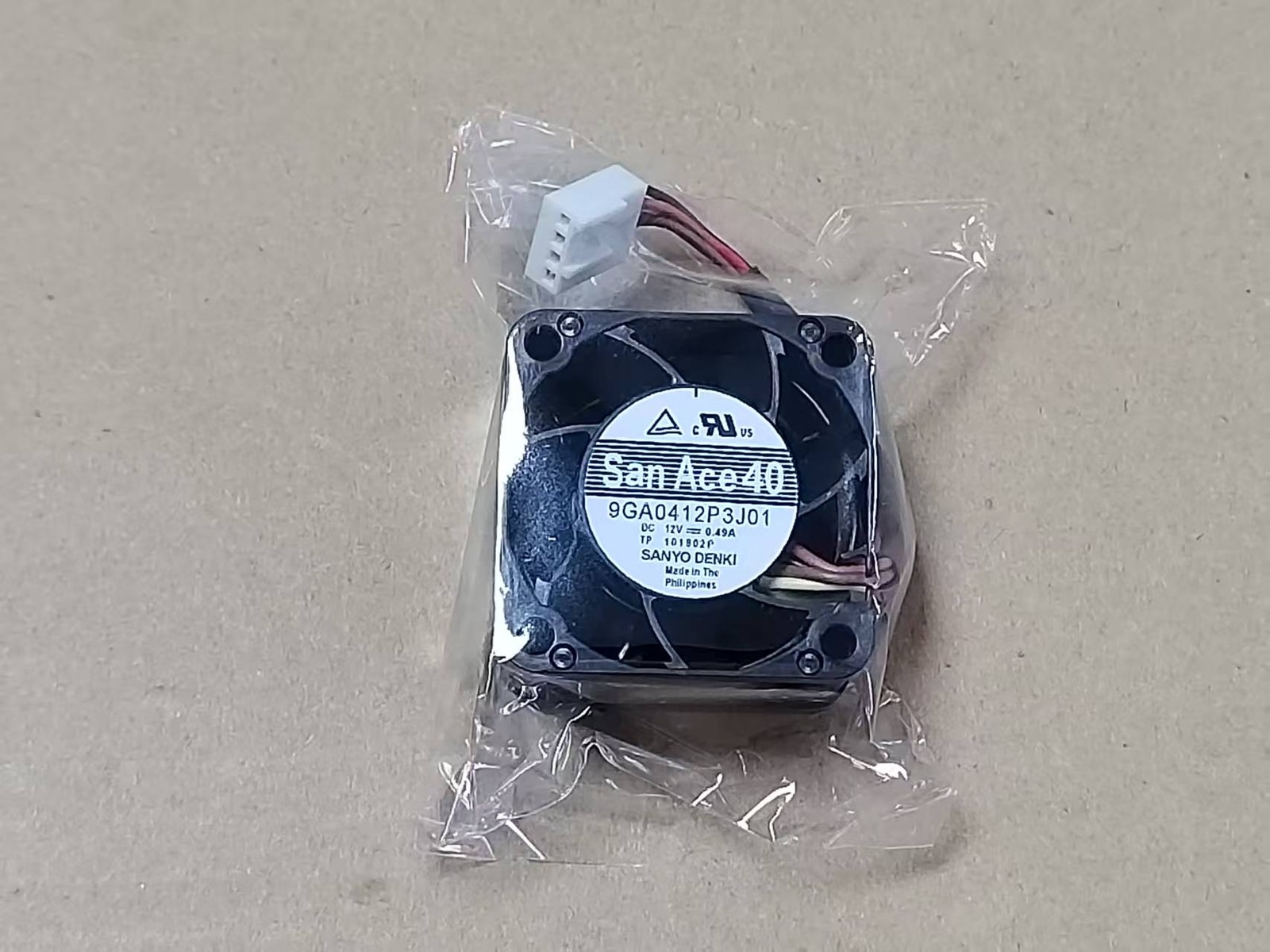 SANYO 4028 4CM 9GA0412P3J01 12V 0.49A 4-wire cooling fan