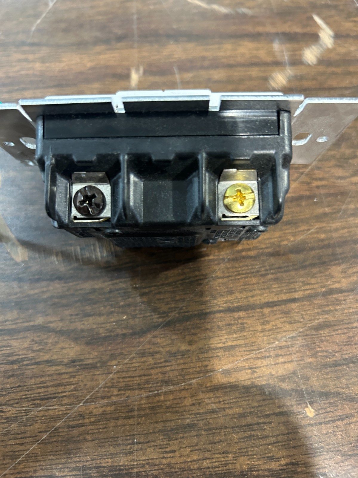 MAESTRO LED+ SINGLE-POLE 3-WAY MULTI-LOCATION DIMMER SWITCH, 120V, 150W (BLACK)