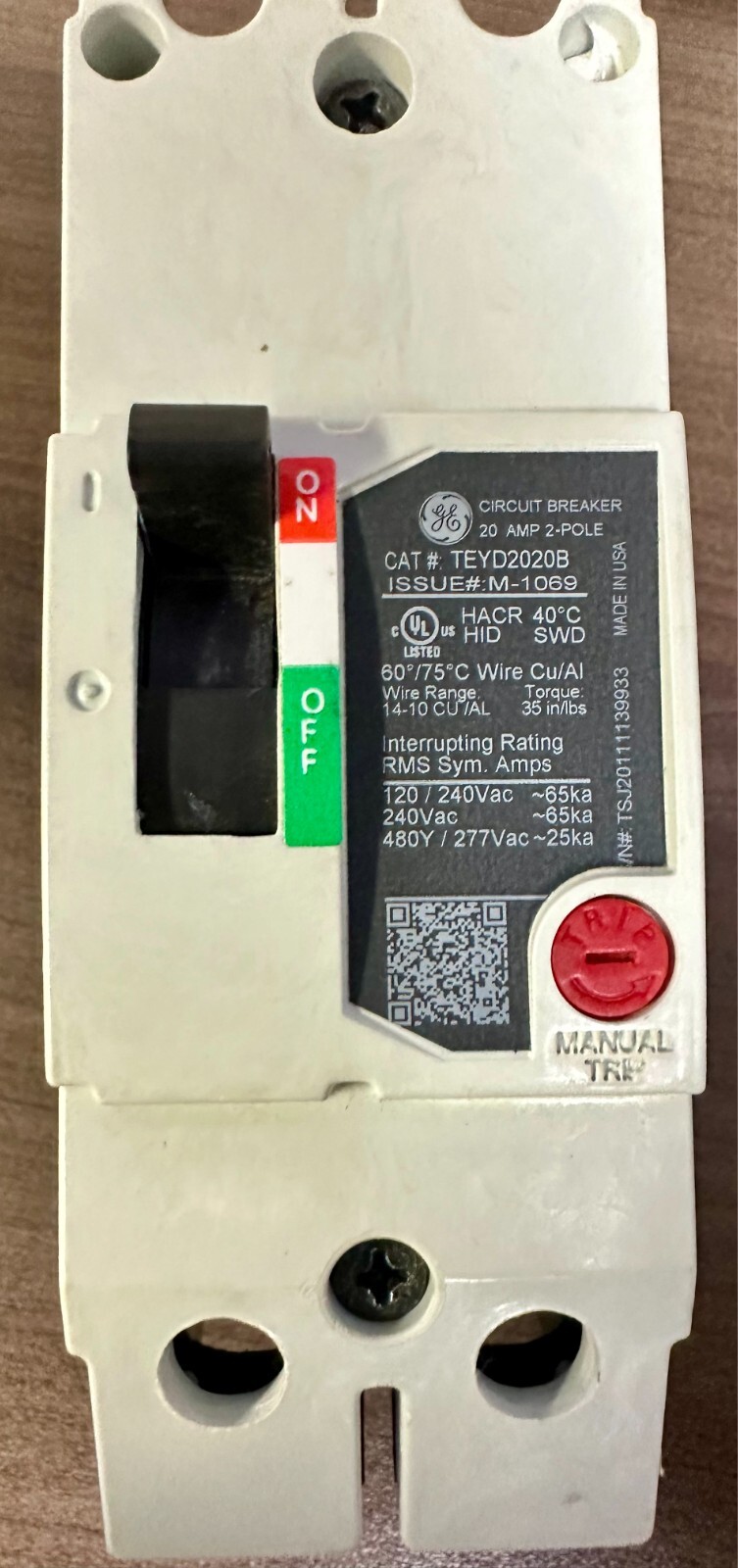 GENERAL ELETRIC 20 AMP 2 POLE CIRCUIT BREAKER TEYD2020B NEW OPEN BOX