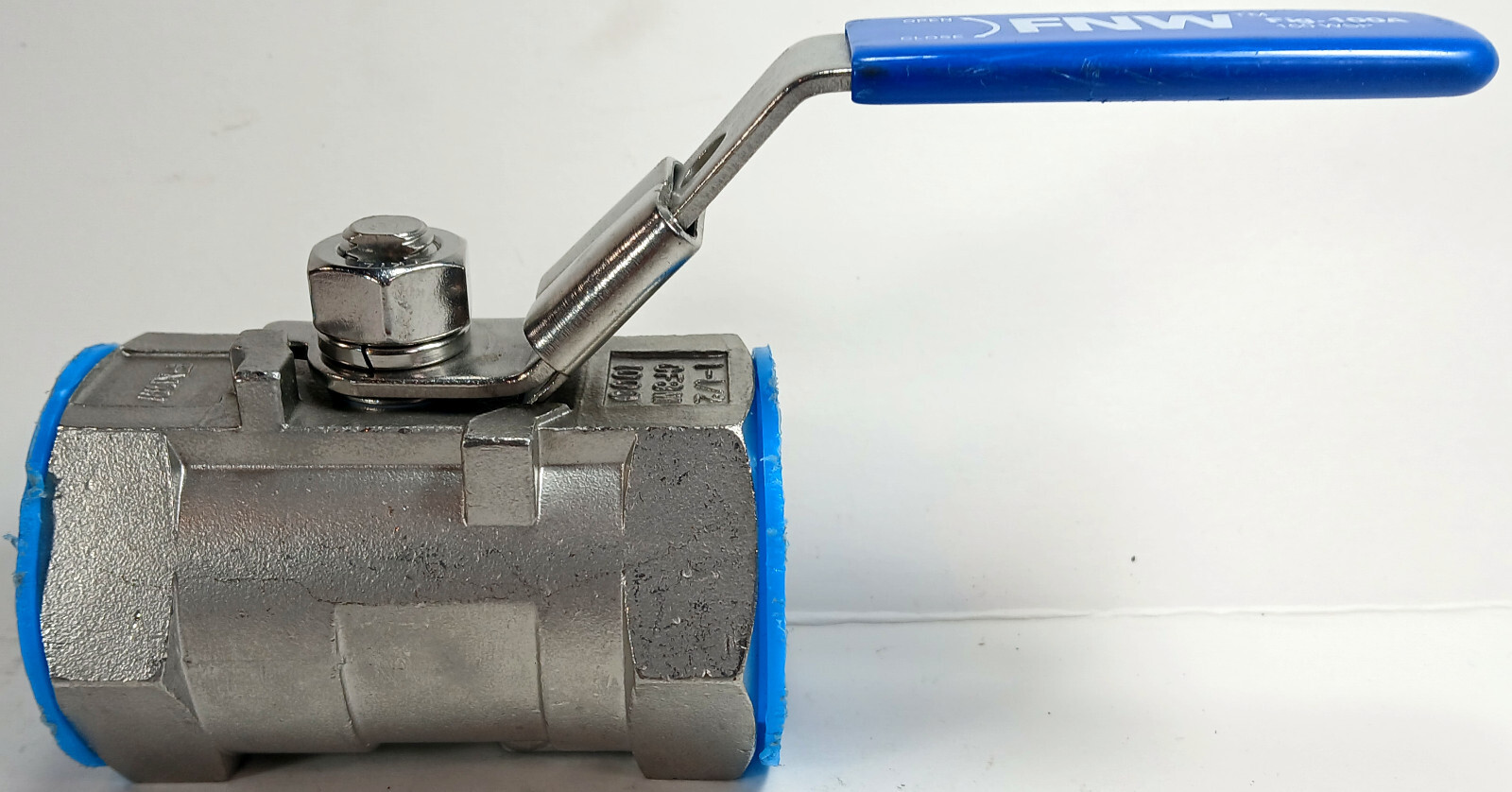 1 NEW FNW 100A 1 ½” CF8M 1000 CWP STAINLESS STEEL BALL VALVE NNB **MAKE OFFER**