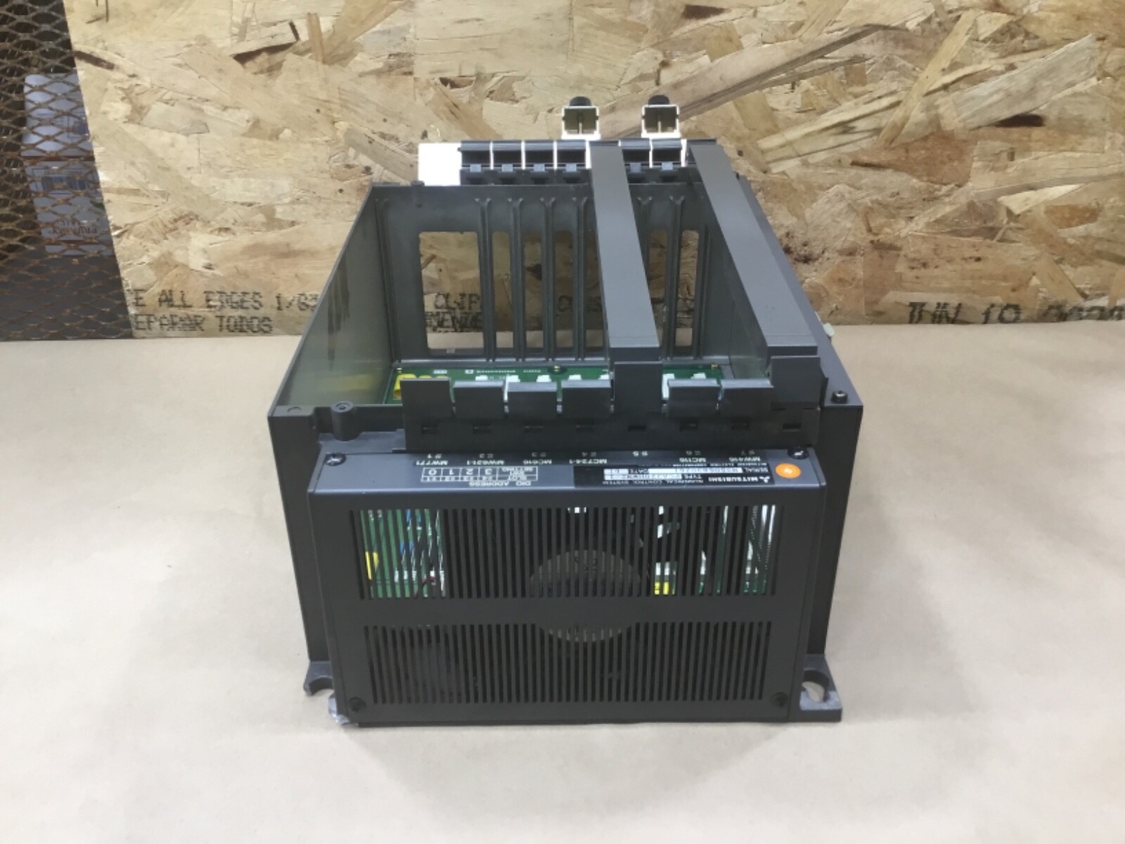 MITSUBISHI FCA320HWM2-1 NUMERICAL CONTROL SYSTEM RACK MC021D #05D23PR5*IM