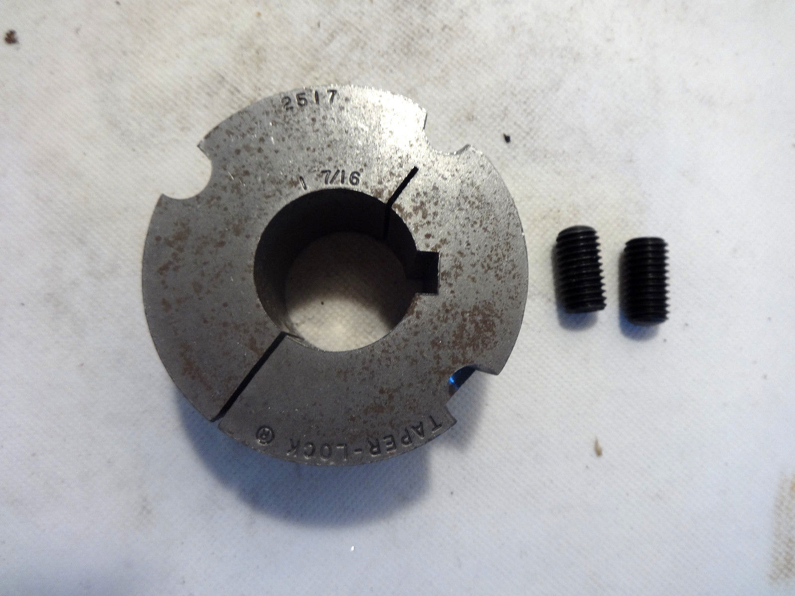 NEW IN BOX DODGE 2517 TAPER-LOCK BUSHING 1-7/16