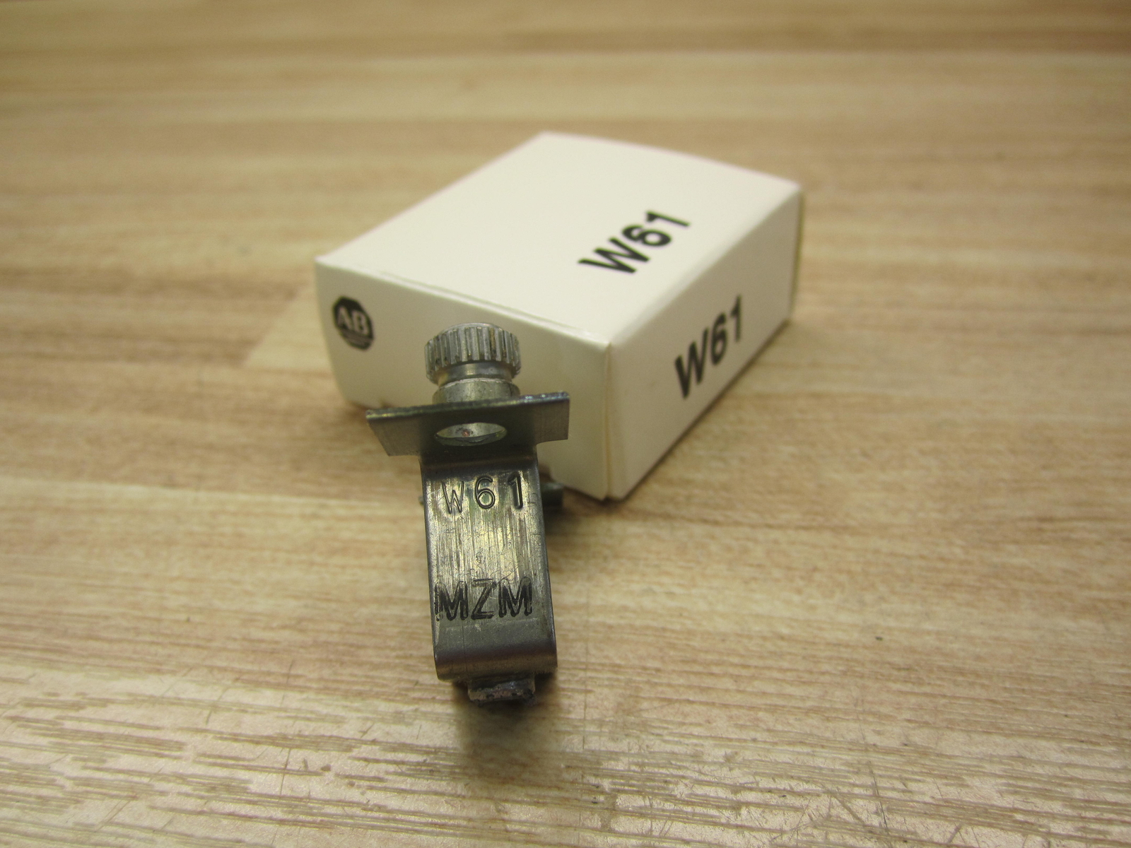 Allen Bradley W61 Overload Relay Heater Element Old Style