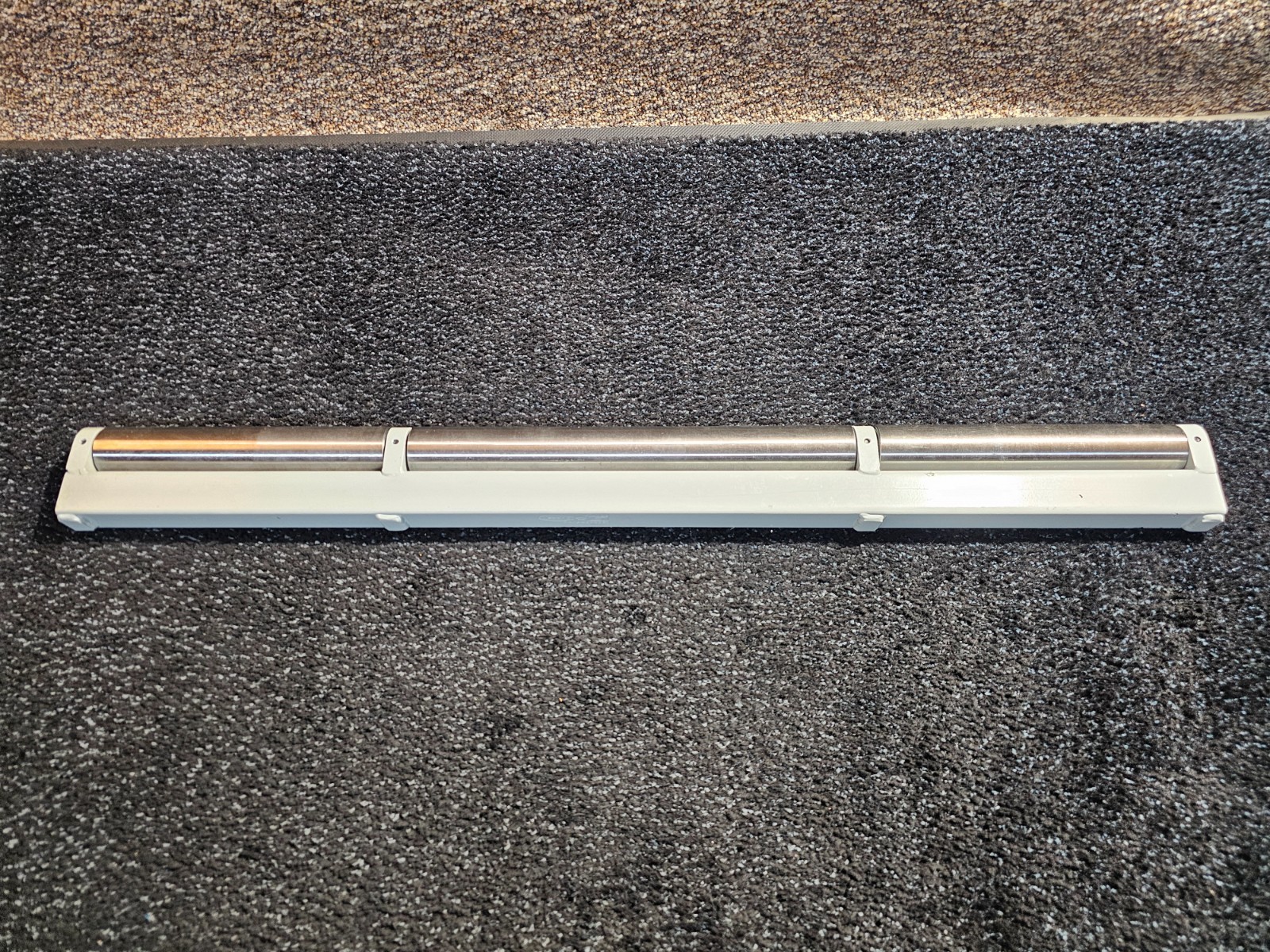Nezone CM/L-4692681 Roller with Bracket 37-inch Long, White/Silver