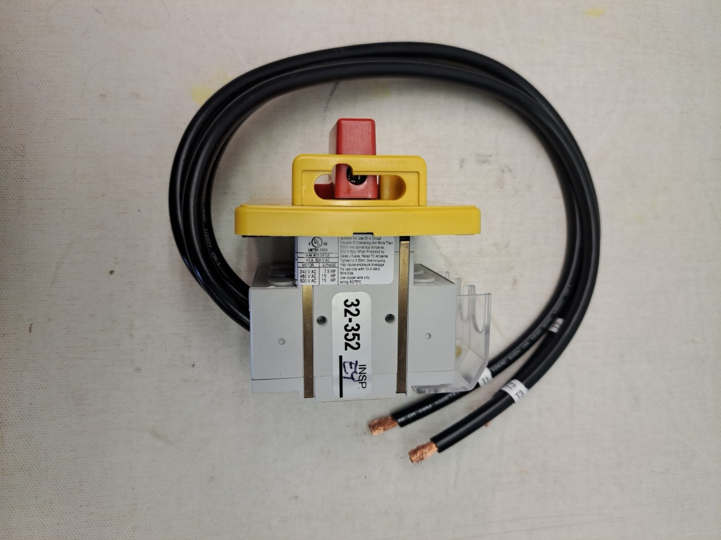 TPI CORPORATION 07171602 ACCESSORY DISCONNECT SWITCH NEW, open box