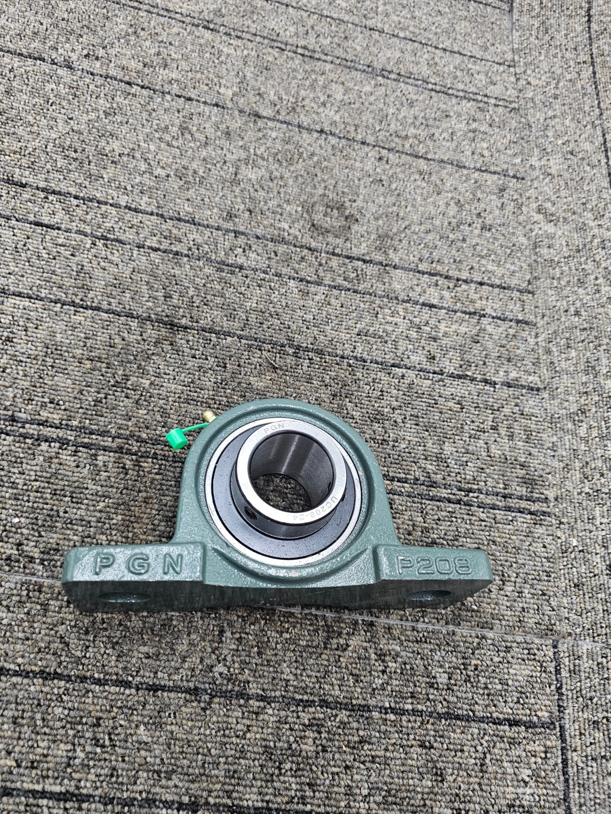 (QTY 2) PGN P208 UC208-24 INSERT 2 BOLT PILLOW BLOCK BEARING