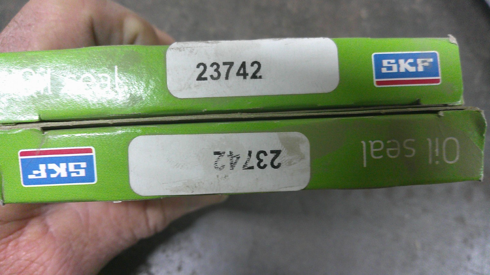 NEW SKF 23742 Oil Seal