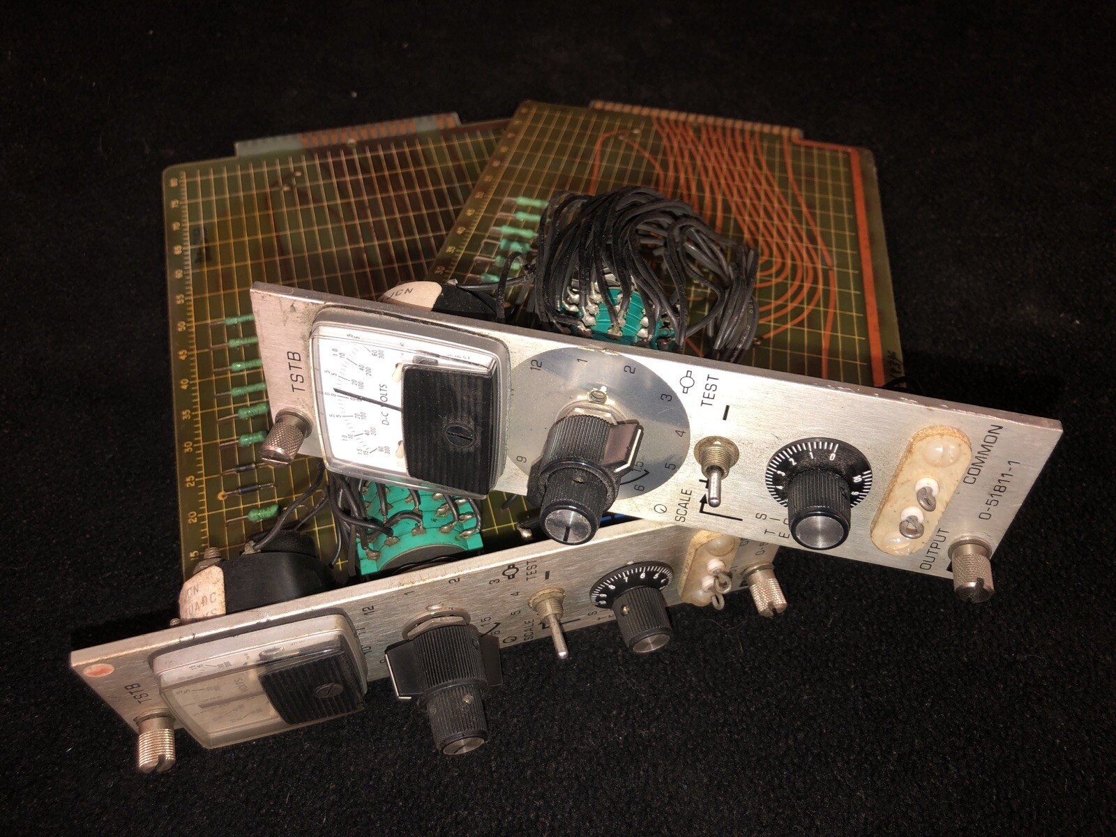 Pair Of 2 RELIANCE TSTB OUTPUT MODULES 0-51811-1 0-51811-1