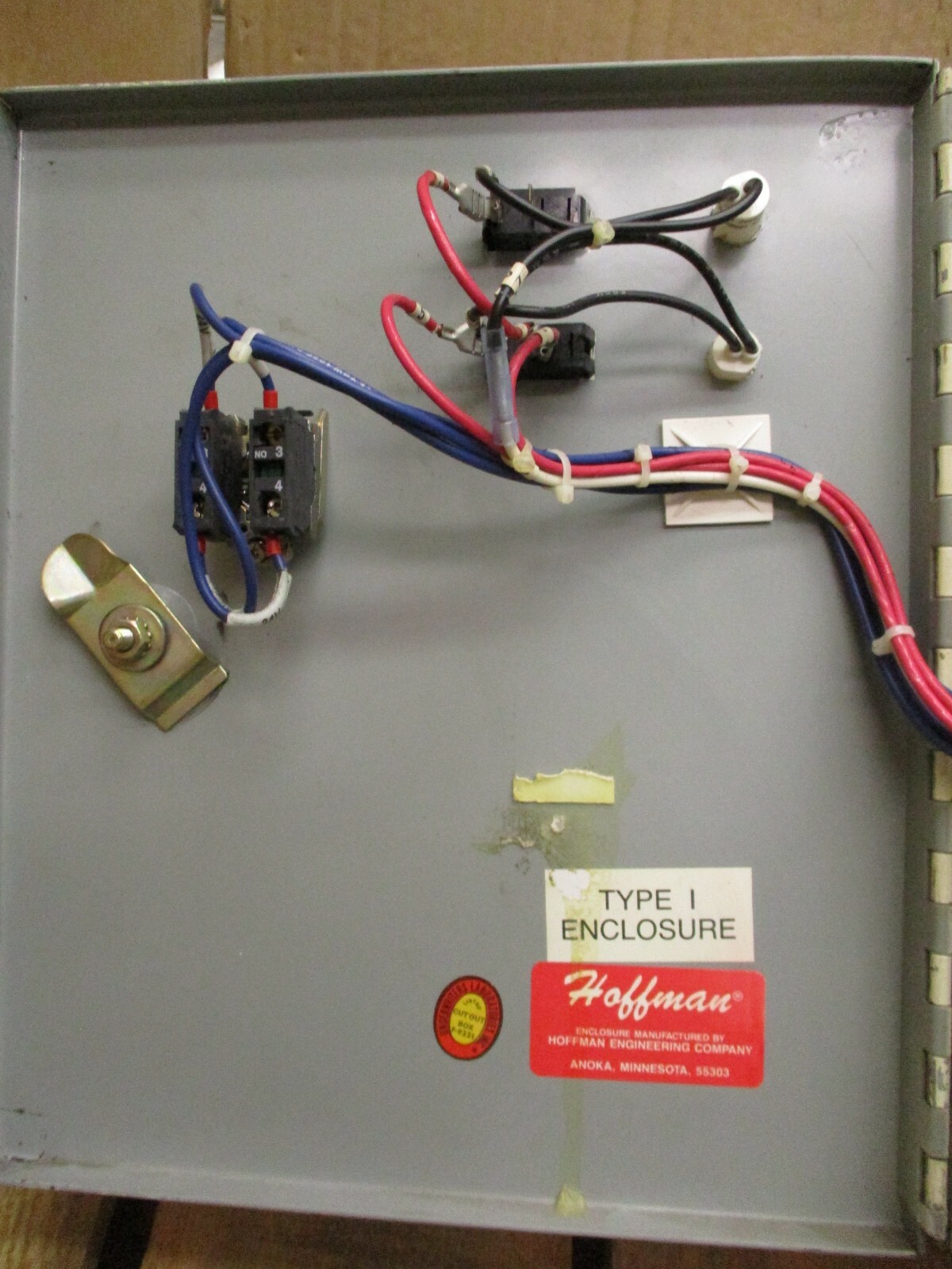 Sterlco Heating and Temperature Control Enclosure Size ~ 10″ x 6″ x 12″ A6224ELL