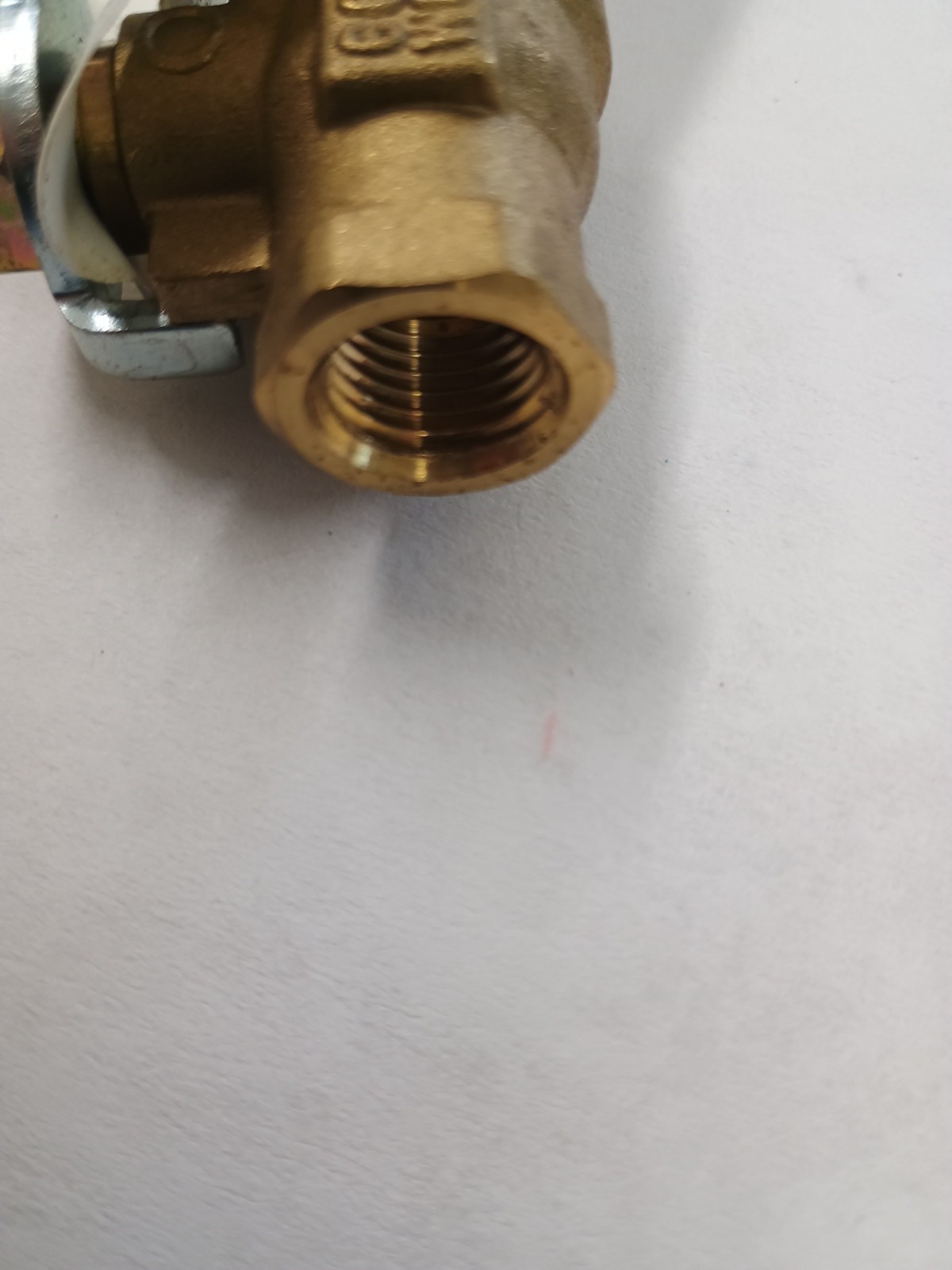 Mueller Ball Valves 1/4″ FNPT 107-821 NL Full Port 9 pcs