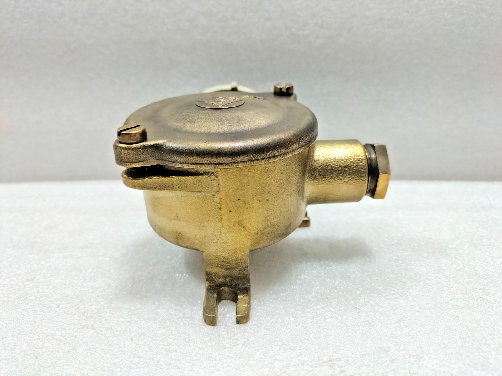 WISKA BRASS HNA SOCKET 250V 16A IP56