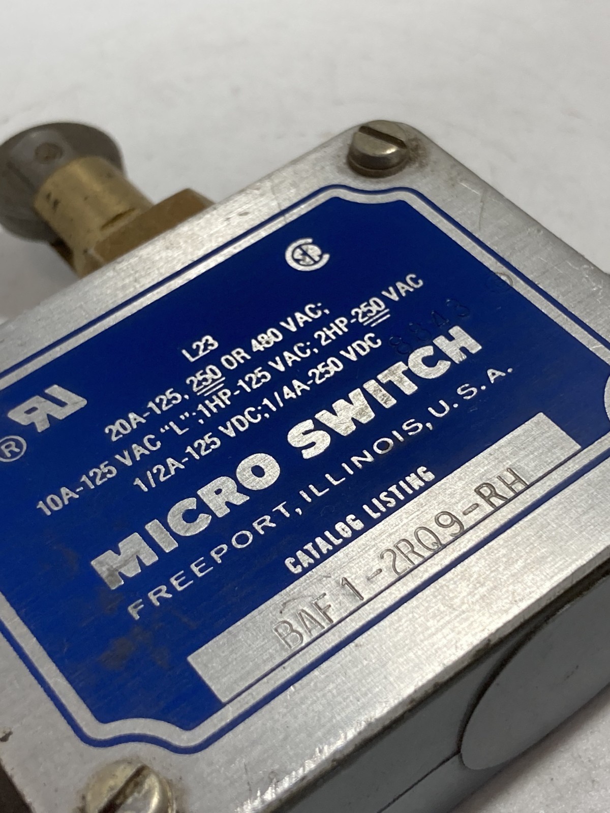 HONEYWELL BAF1-2R09-RH MICRO SWITCH ROLLER PLUNGER 20A 125, 250 OR 480VAC NNB