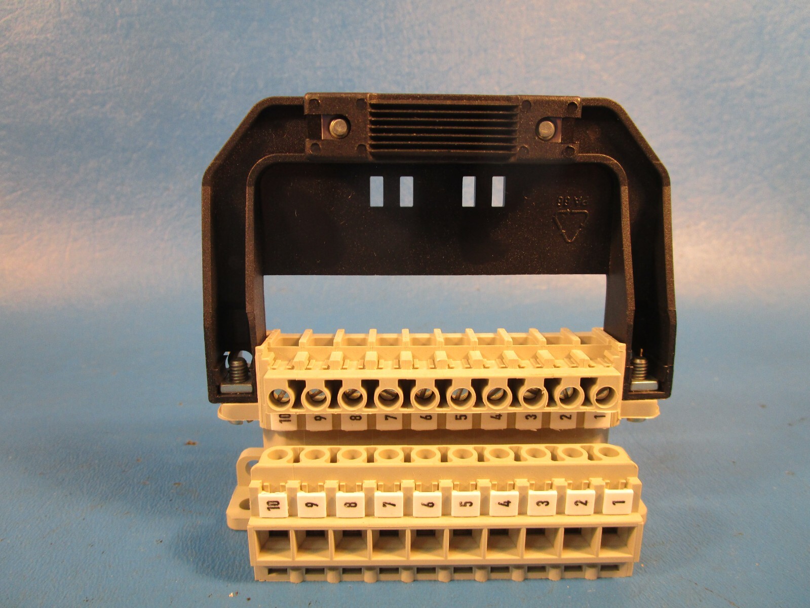 Eaton NZM2-XSVHI, Control Circuit Plug Unit