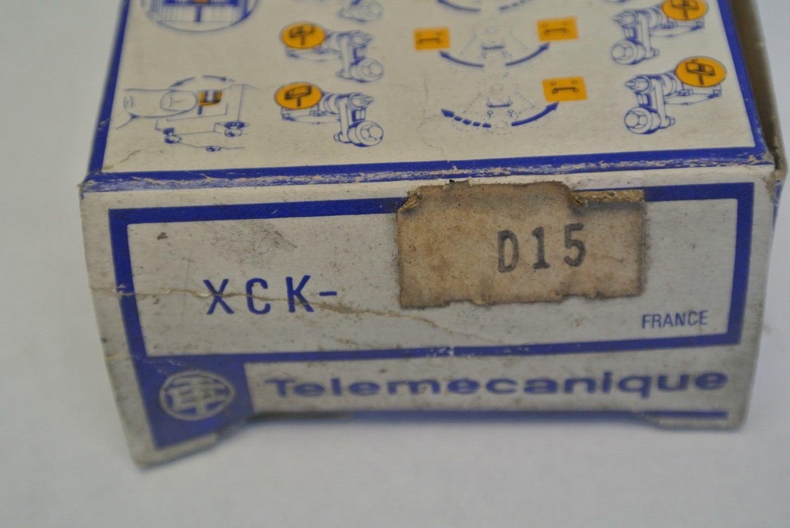 TELEMECANIQUE XCK-D15 LIMIT SWITCH HEAD – NEW SURPLUS